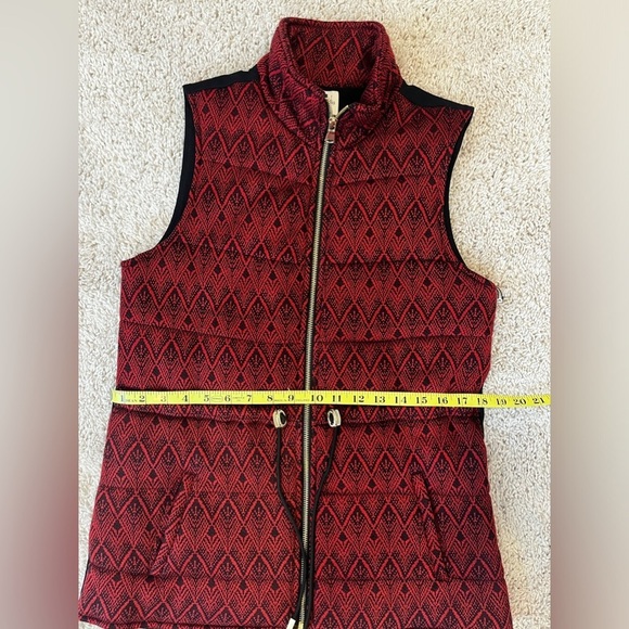 NWT Rafaella red black zip up vest. Drawstring waist.Print front black knit back - Picture 15 of 15